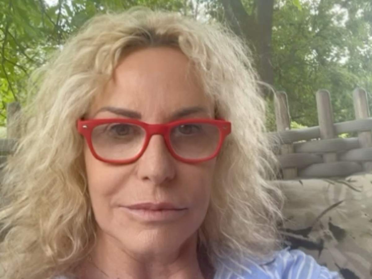 antonella clerici con gli occhiali da vista
