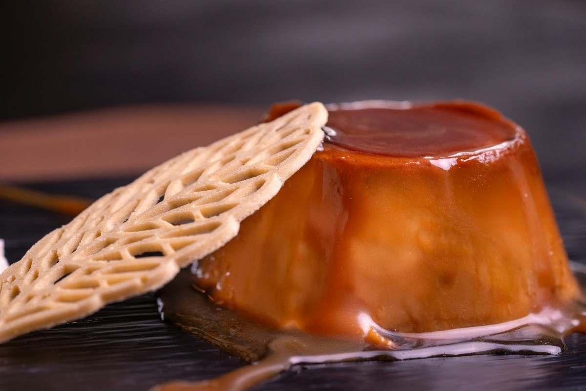 flan e foglia decorativa