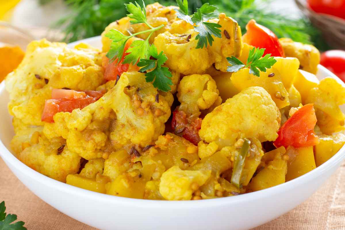 insalata cavolfiore patate e pomodorini