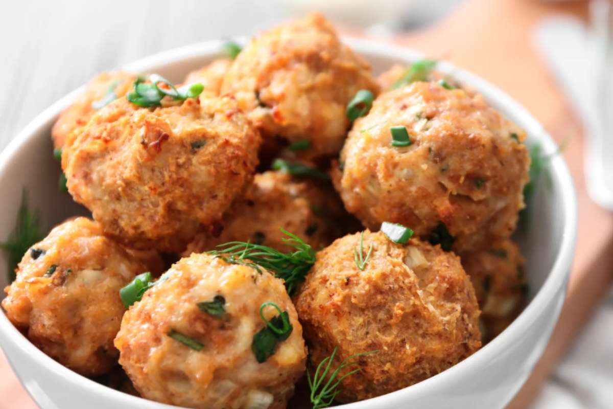 polpette senza carne in ciotola bianca