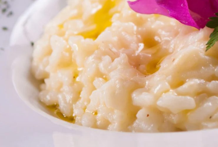 piatto con risotto di patate cremoso