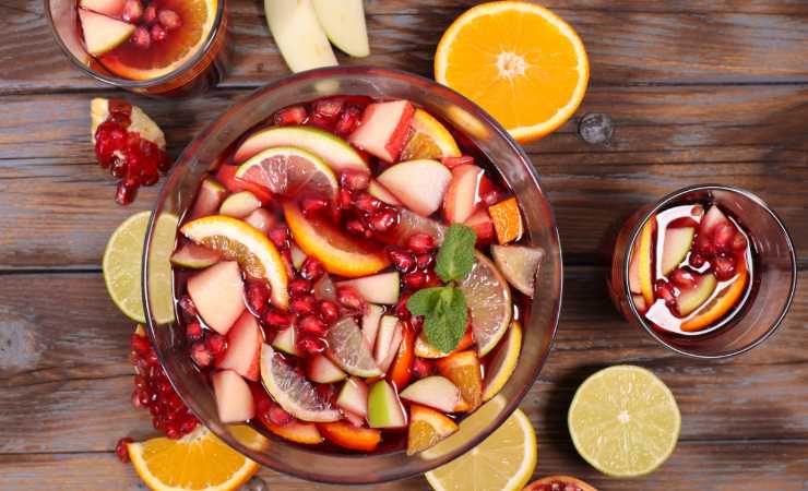 sangria con arancia limone mela e melograno
