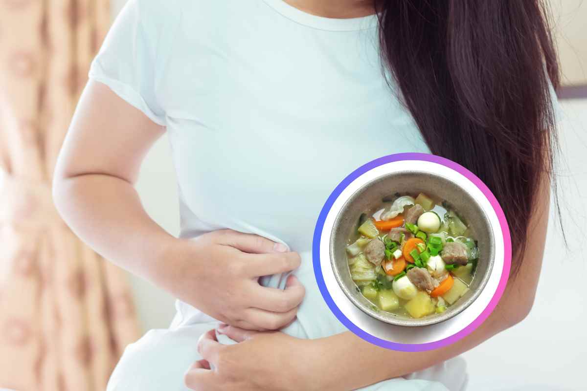 Una donna con acidità di stomaco ed una zuppa salutare in piccolo