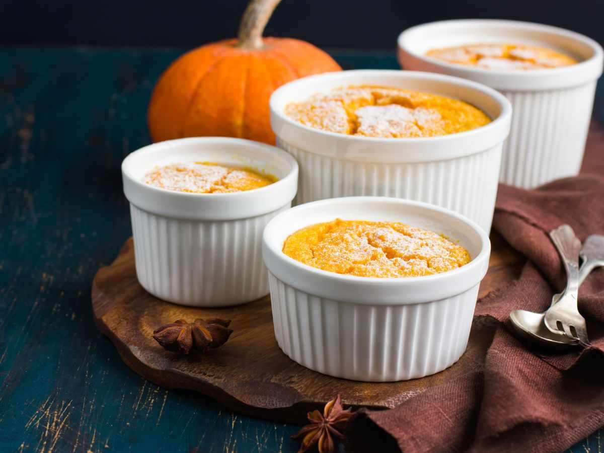 dei tortini di zucca in cocottine