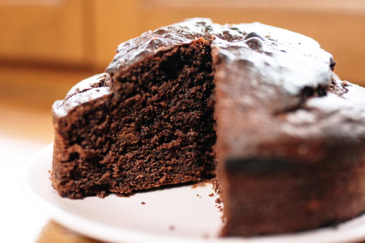 torta alta e soffice al cacao