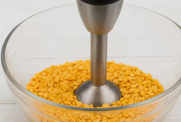 Crepes senza farina latte uova e burro - ButtalaPasta.it