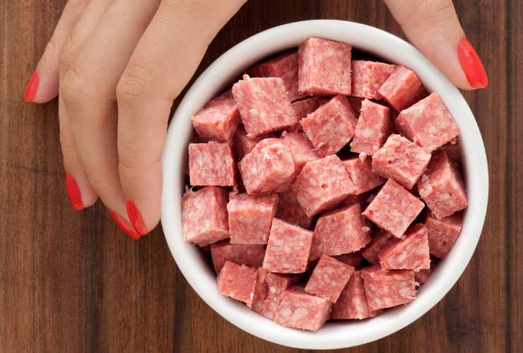 Fatta con solo salame e formaggio avanzati la ricetta - ButtalaPasta.it