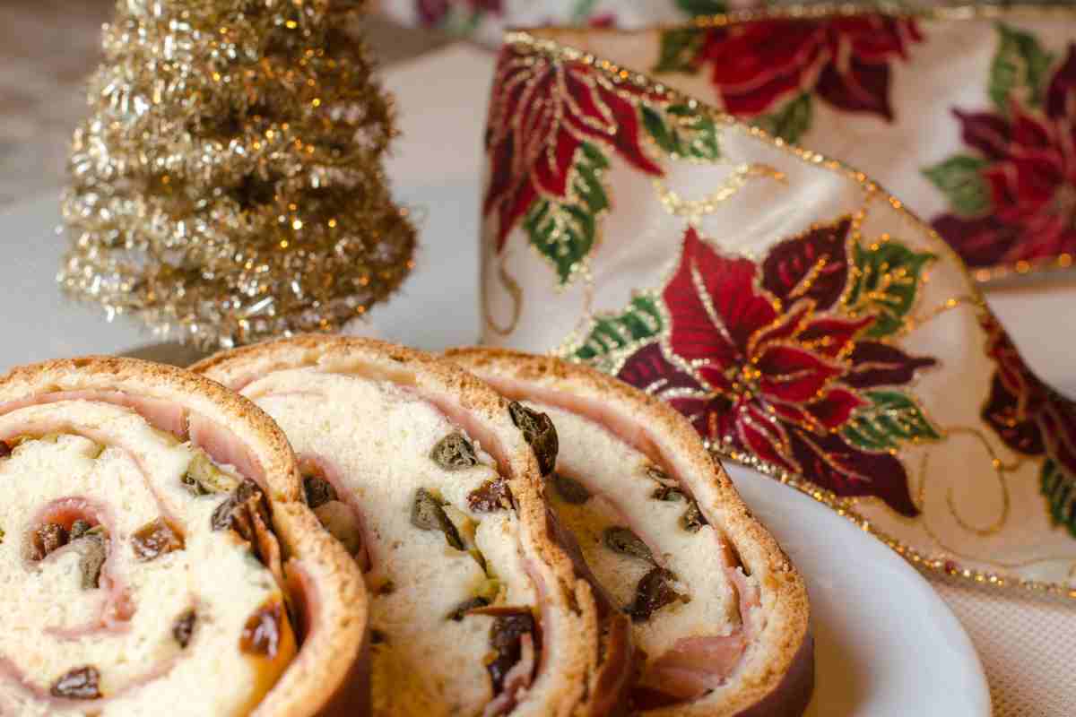Pan de Jamon servito su tavola di Natale