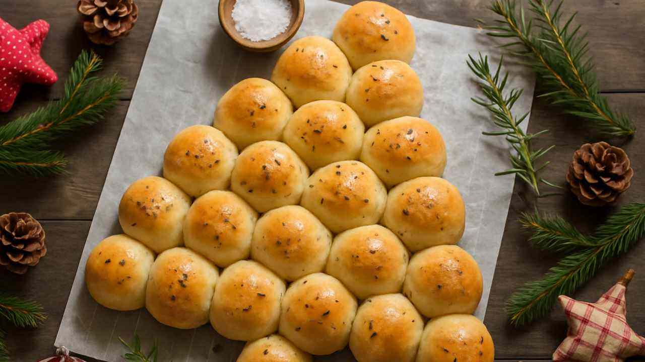 Pan brioche di Natale per l'antipasto la ricetta - ButtalaPasta.it