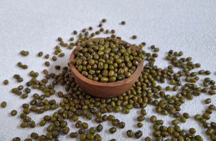 fagioli mungo in una ciotola