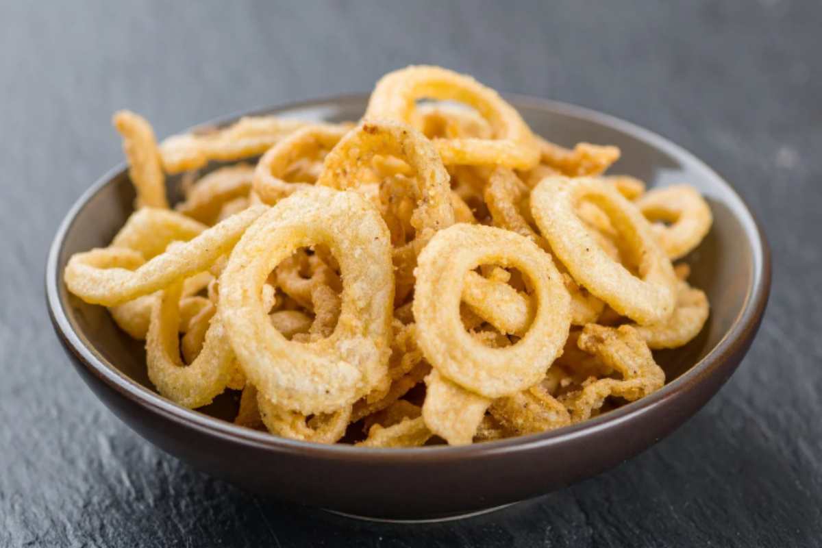 anelli di cipolle dorati