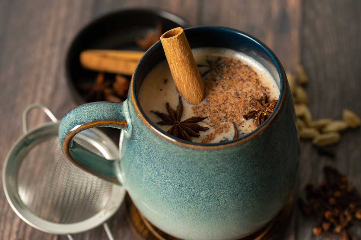 tè nero latte e cannella