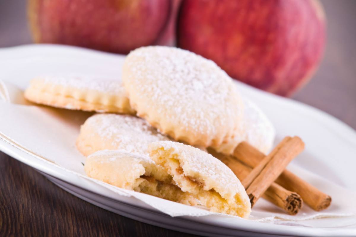 biscotti con ripieno di mele