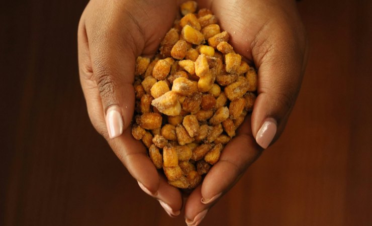 mani con fagioli croccanti 