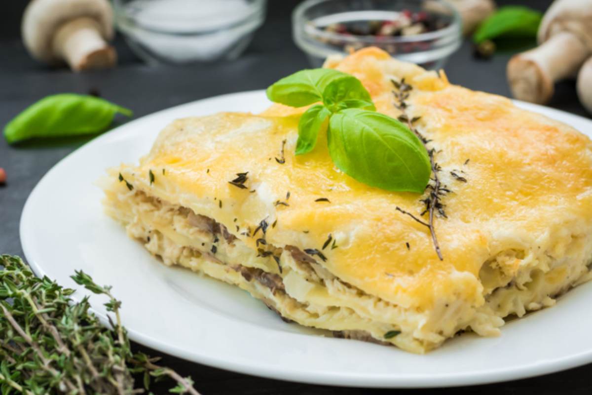 fetta di lasagna vegetariana