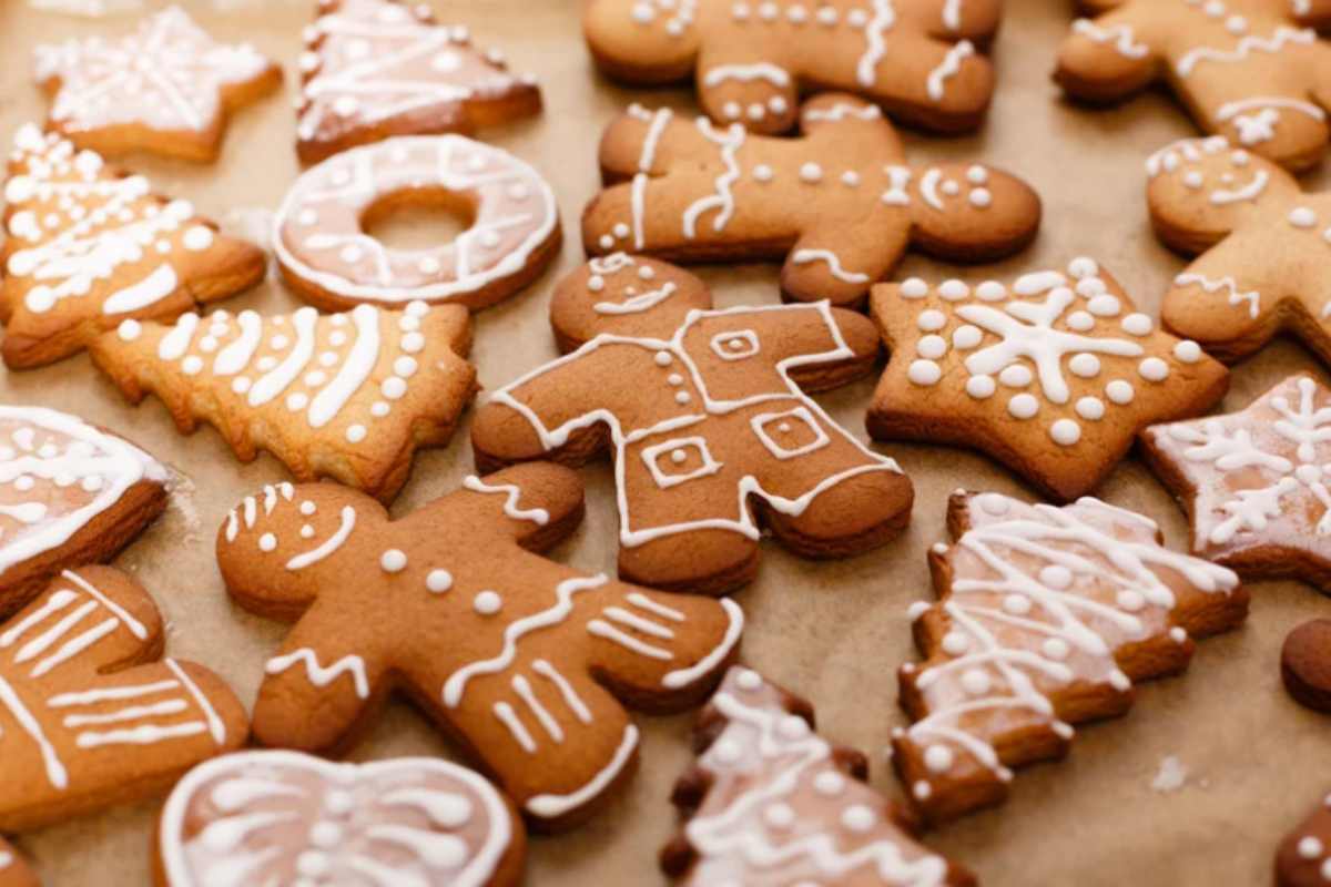 biscotti di pan di zenzero decorati