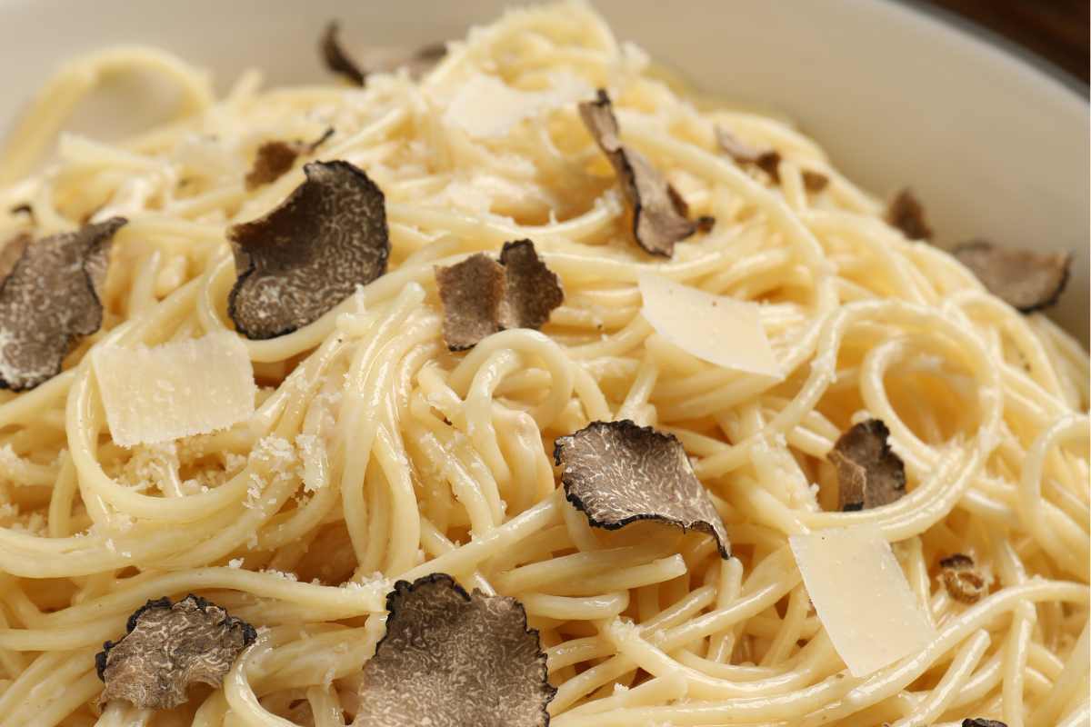 spaghetti con tartufo nero