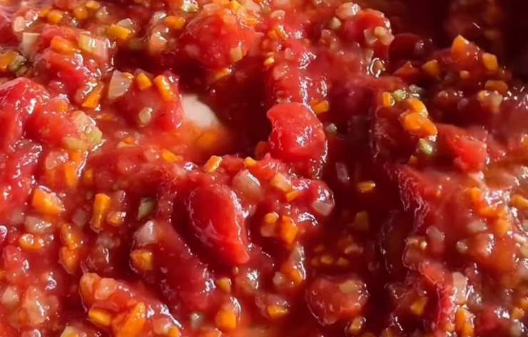 ingredienti in pentola