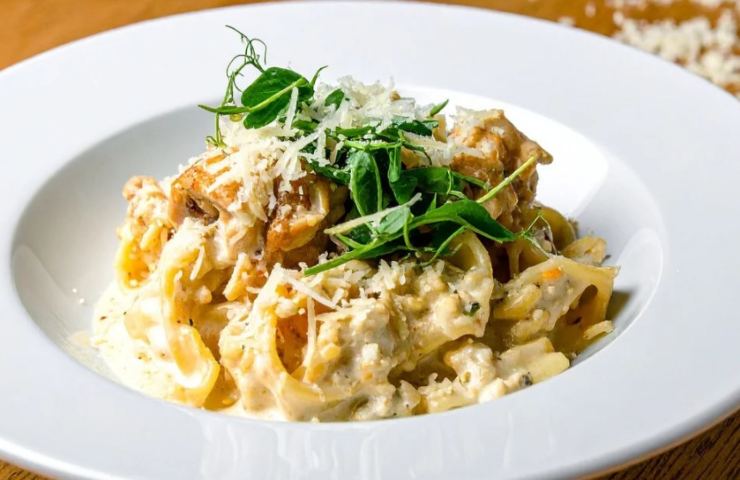 Noci sia intere che sgusciate