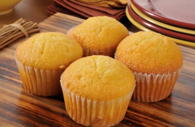 muffin soffici e dorati al gusto di arancia
