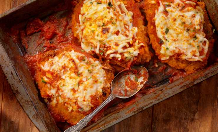 pirofila con pollo al sugo e mozzarella