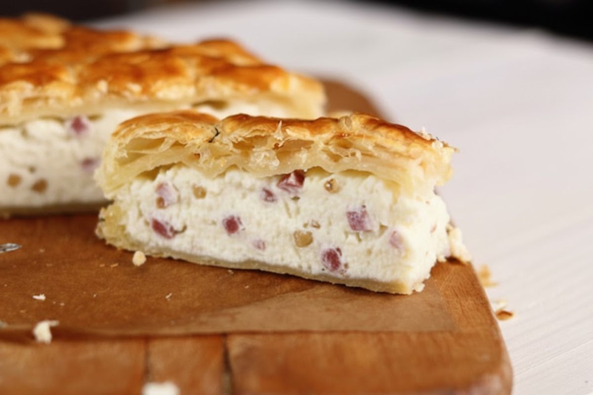 rustico di sfoglia con ripieno di ricotta