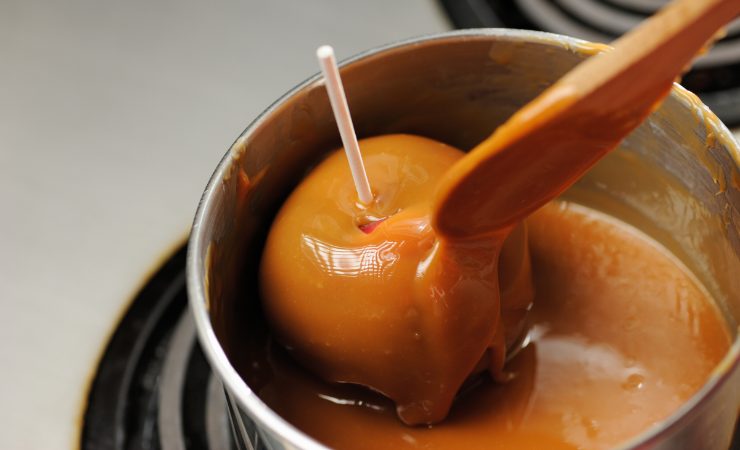 pentolino con mela e caramello