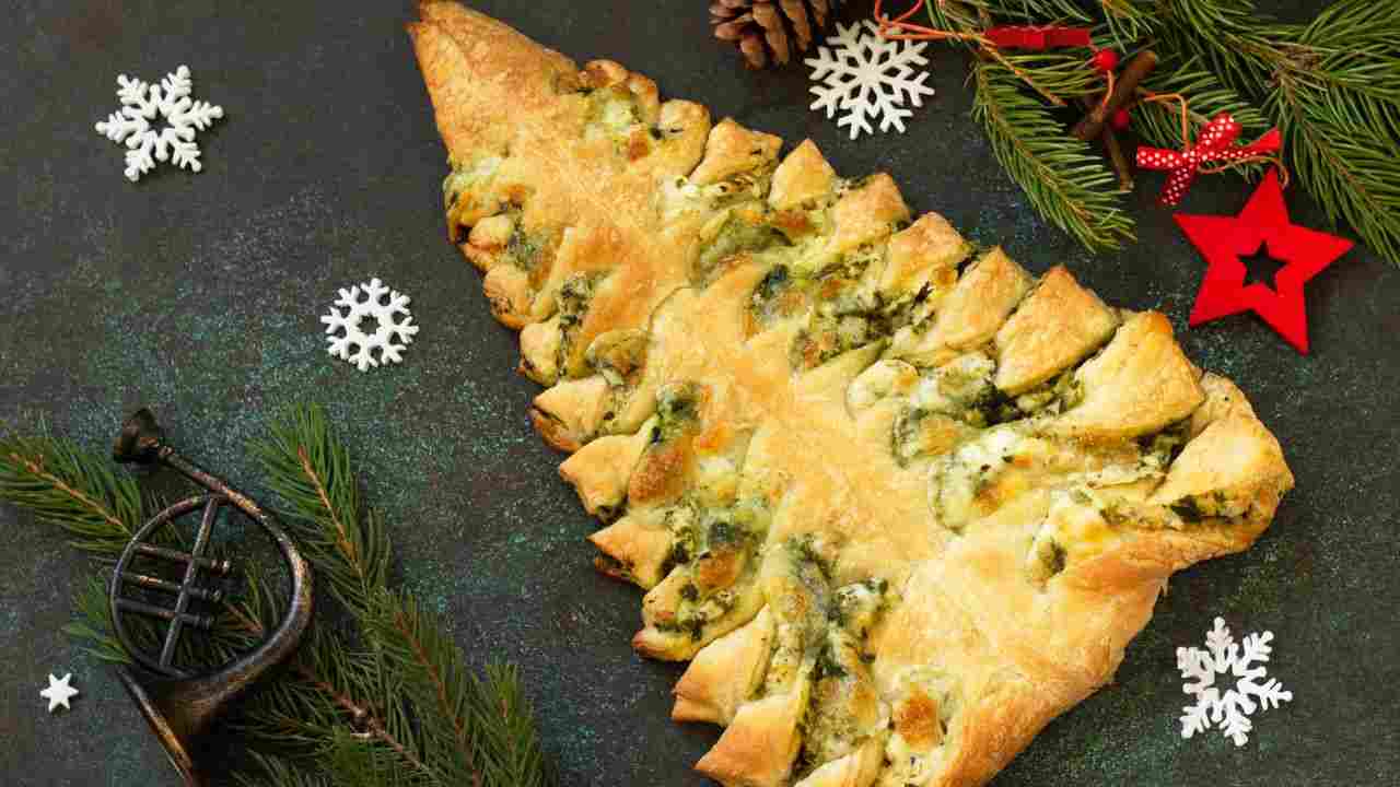 Albero di pasta sfoglia alle zucchine buttalapasta.it