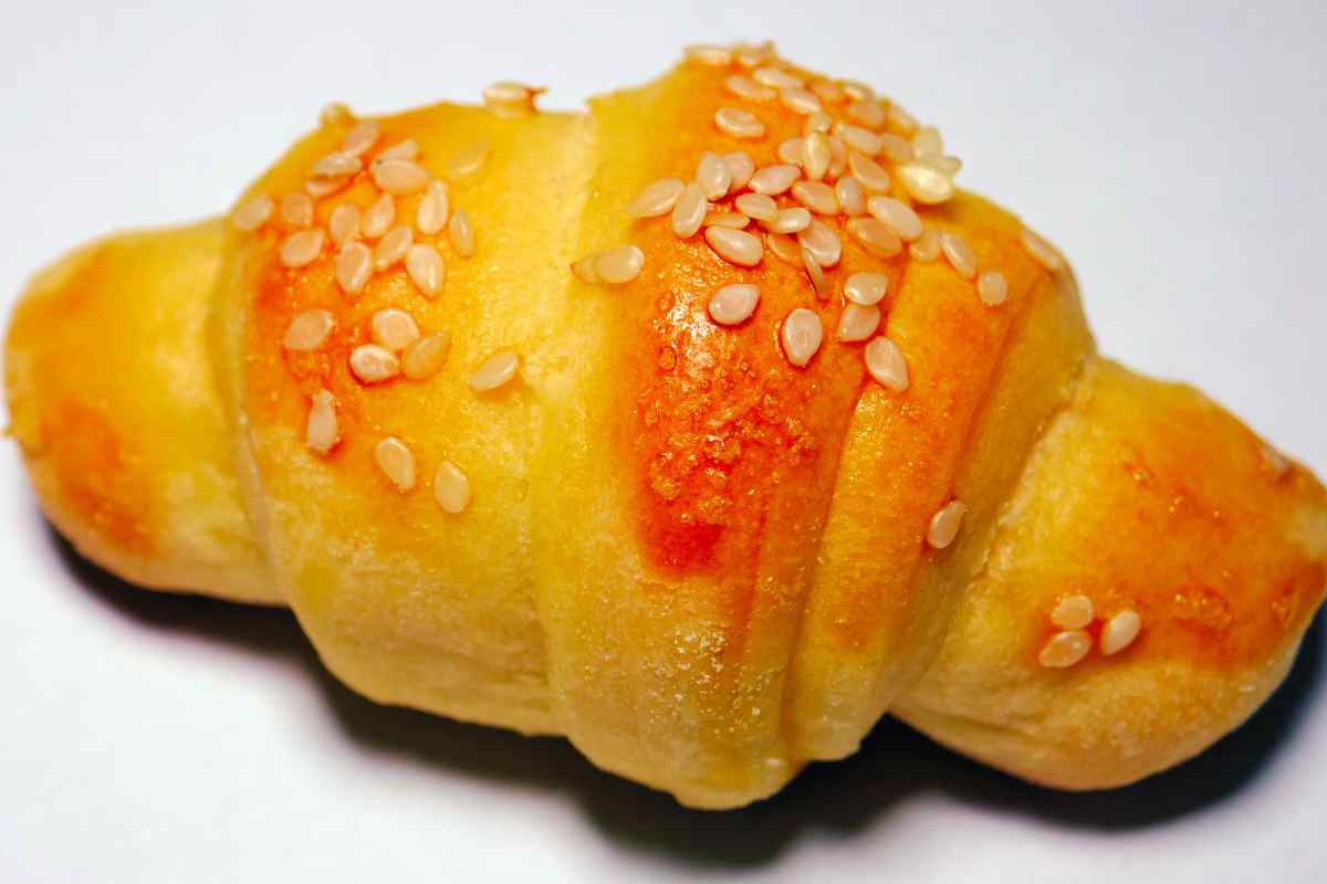 Le brioche salate le preparo per l’Immacolata, con la sfoglia pronta ci metto 5 minuti e il mio ripieno non lo batte nessuno