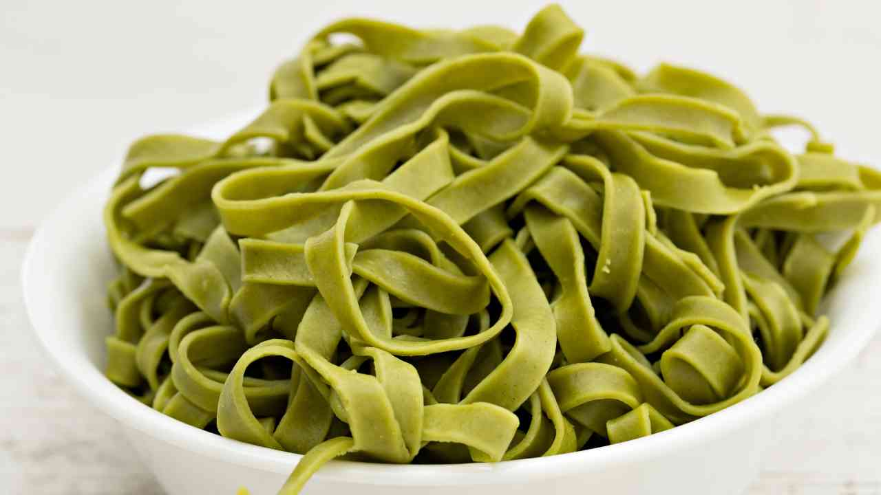 Pasta fresca sciuè sciuè con gli spinaci, con questa ricetta sprigioni la magia del Natale