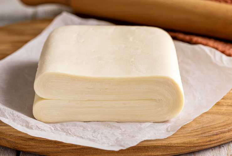 Rustici di pizza senza impasto a Natale - ButtalaPasta.it