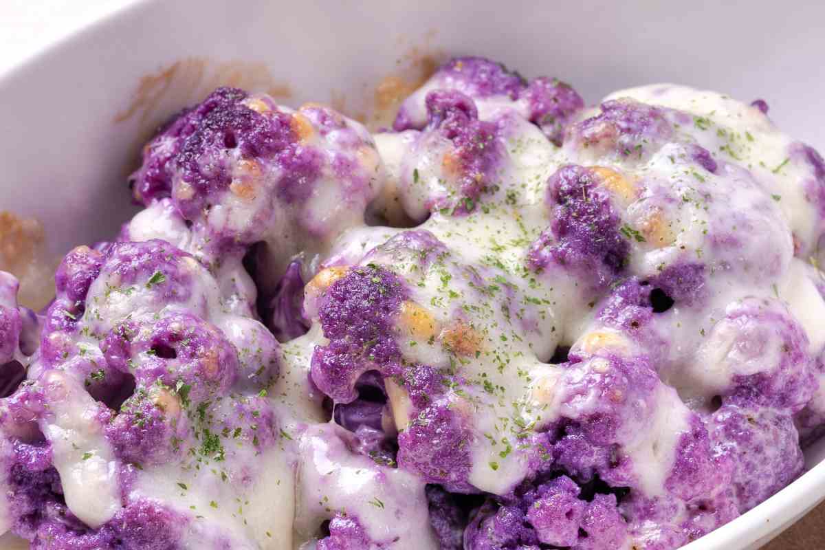 cavolfiore viola con mozzarella