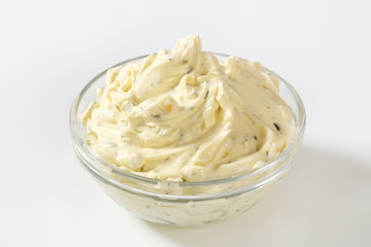 ciotola con crema spalmabile