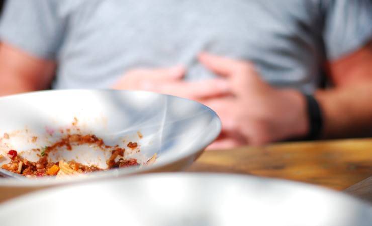 piatto vuoto persona sazia