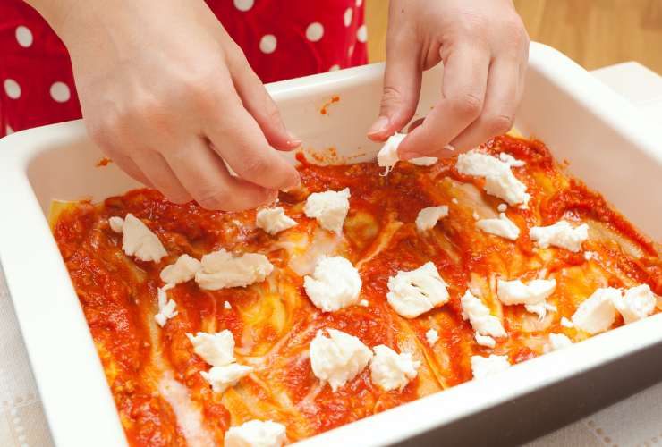 preparare una teglia di lasagne