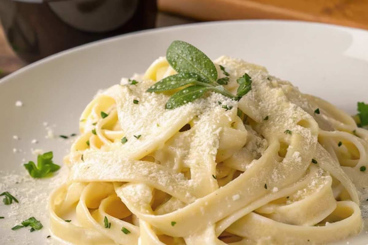tagliatelle con burro e salvia