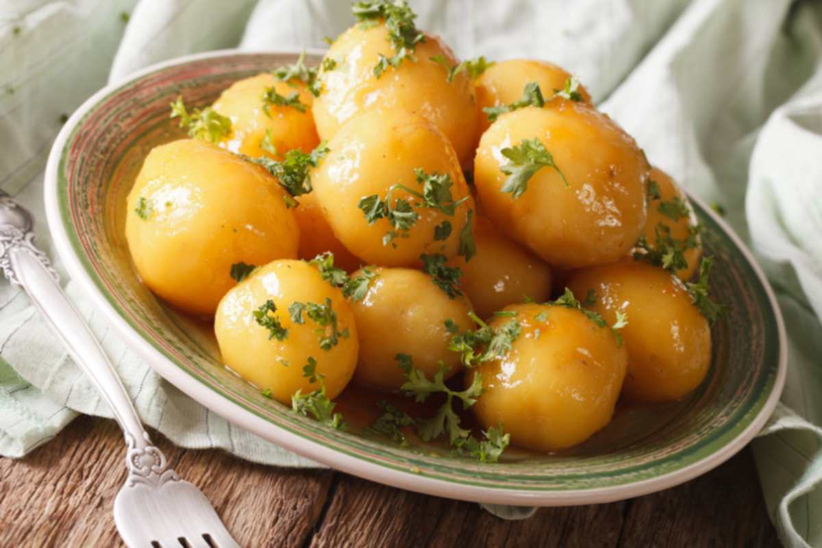 patate novelle caramellate con aromi