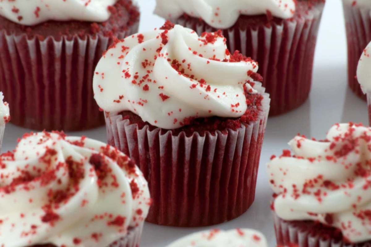 red velvet cupcake con crema al burro