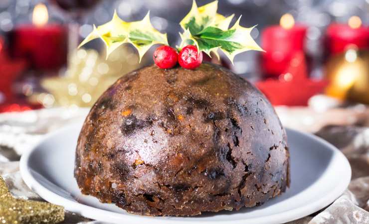 piatto con Christmas Pudding intero