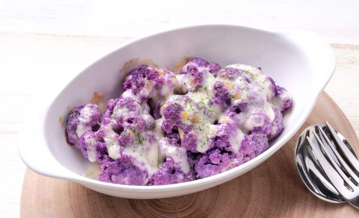 pirofila con cavolfiore viola e mozzarella