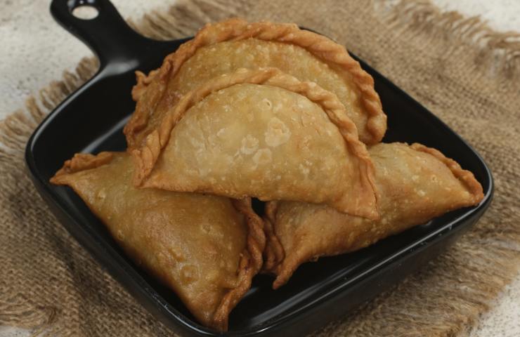 Fagottini di manzo in una teglia