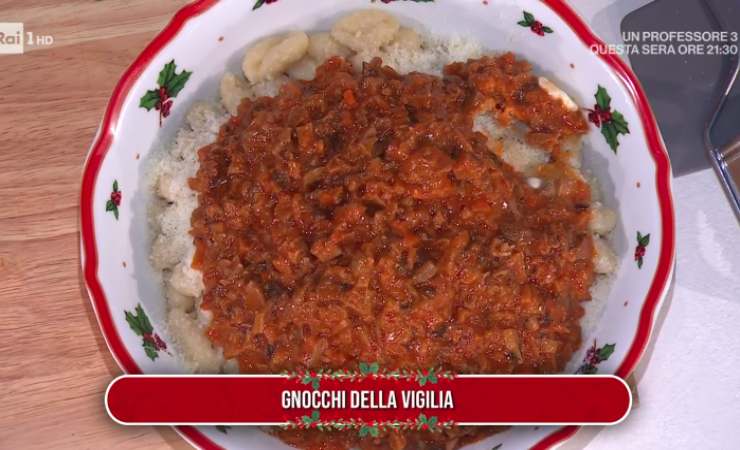 gnocchi sugo e funghi