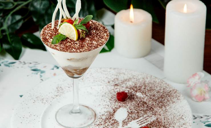 mousse allo champagne e cacao e candele