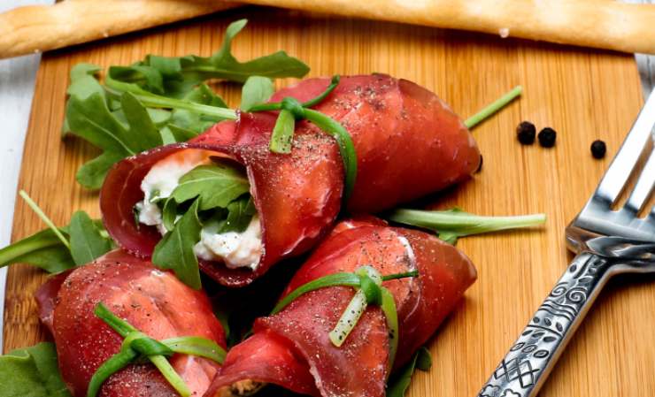involtini di bresaola ripieni di philadelphia