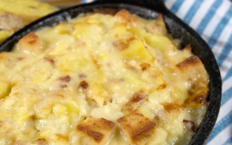 sformato di pane e formaggio filante