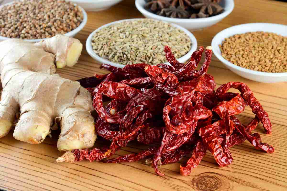 zenzero, pomodori secchi e spezie miste