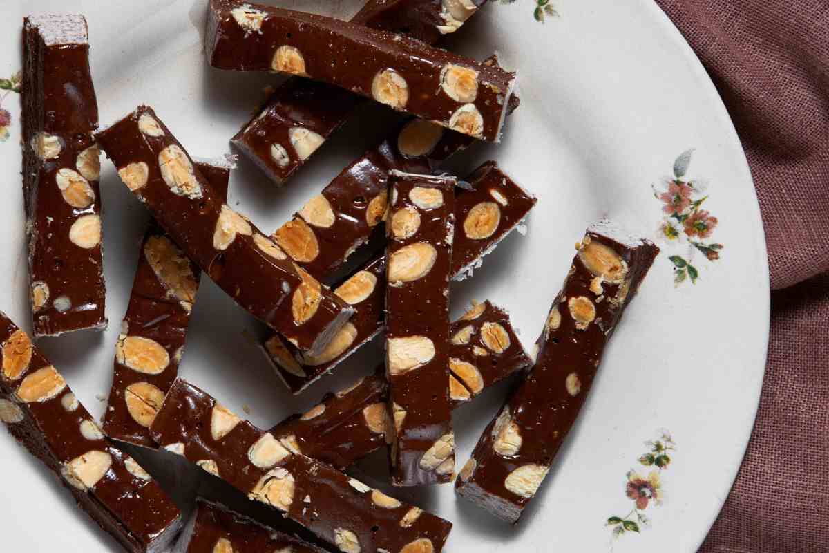 torroncini al cioccolato e nocciole