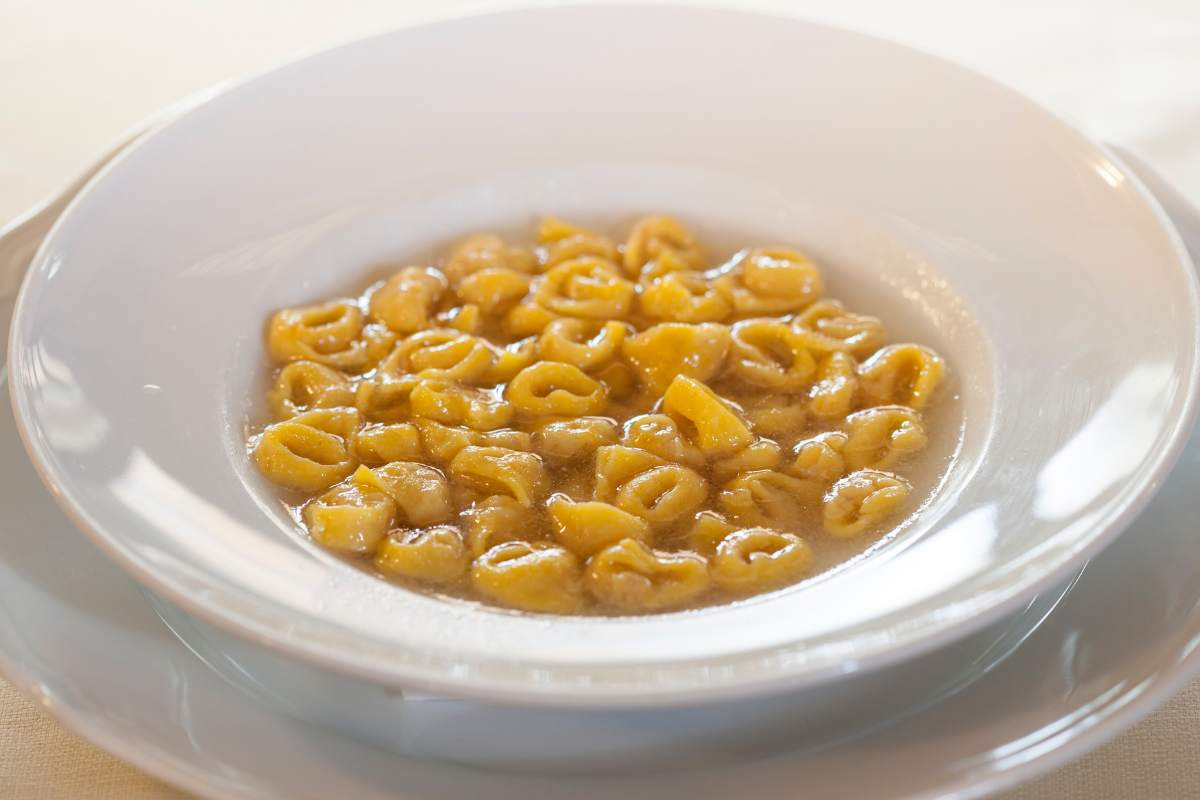 tortellini in brodo
