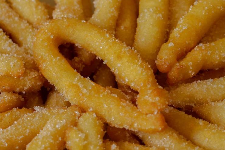 piatto con zeppole natale