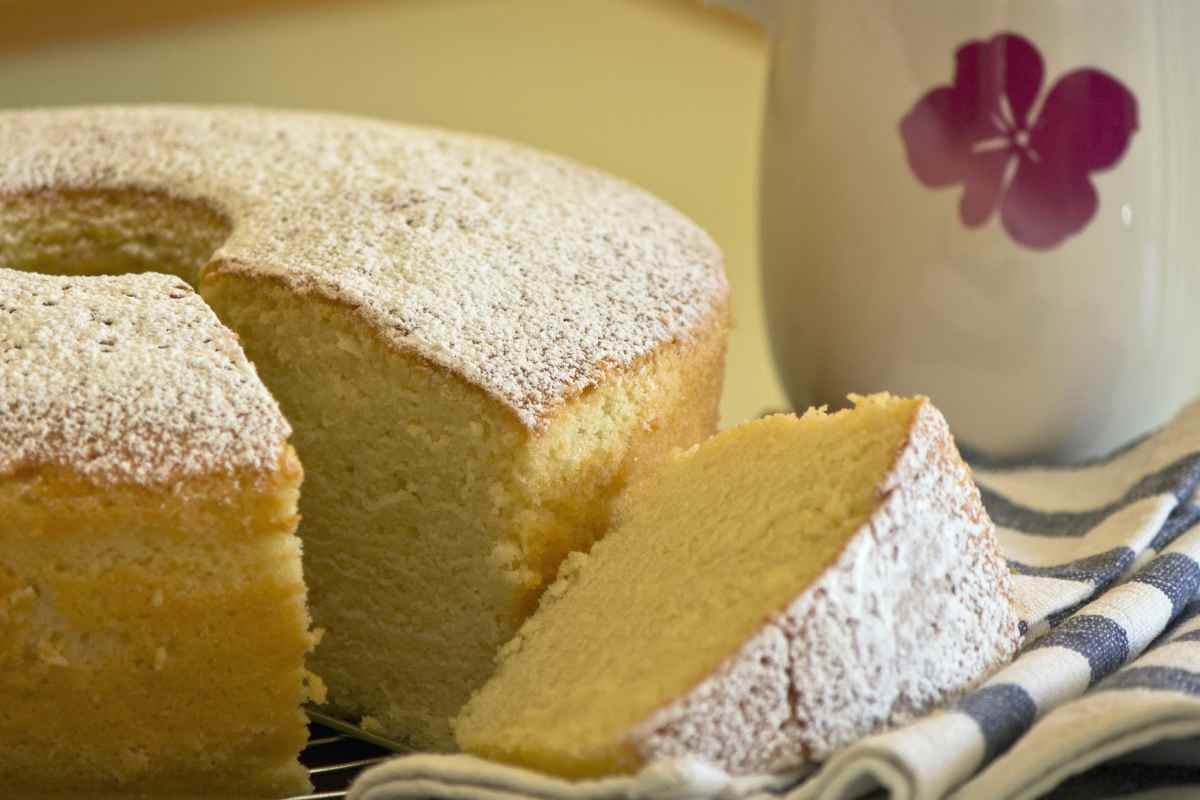 Ciambellone alto e soffice